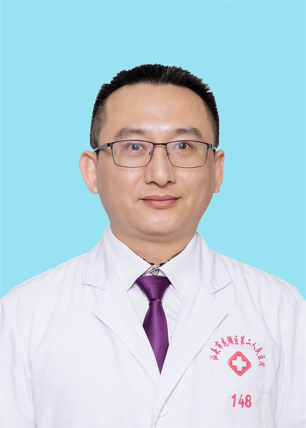 邱宇